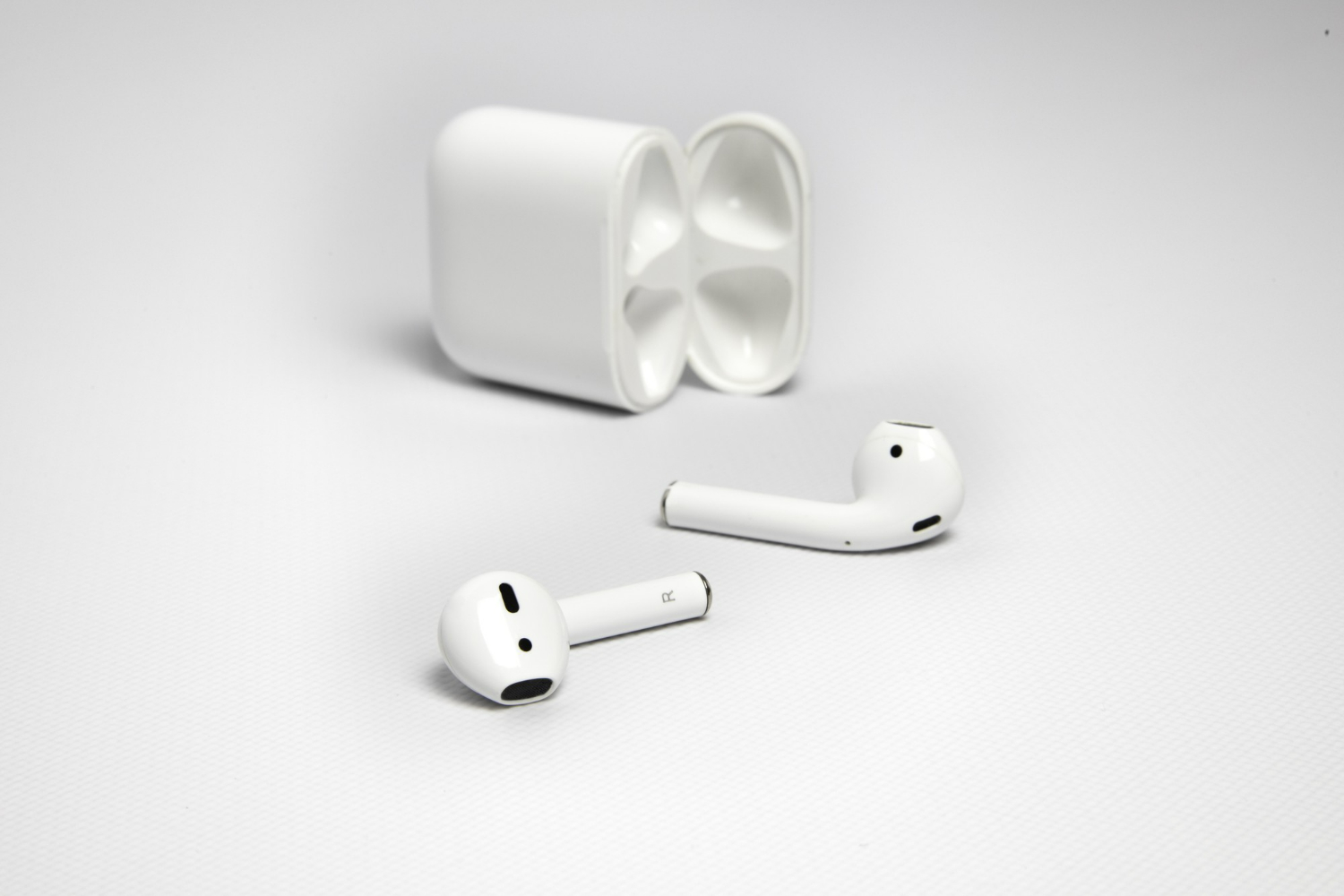 airpods et boite blanche