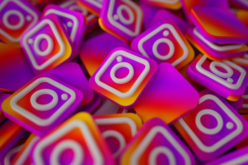 logos instagram en 3d
