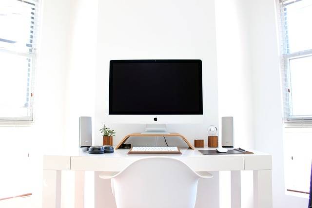 un ordinateur de bureau